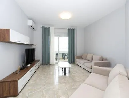 Apartman Lori's House *