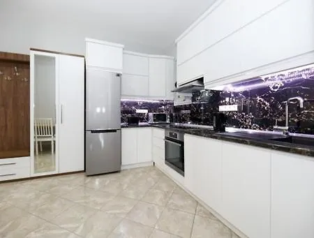 Lori's House Apartament Wlora