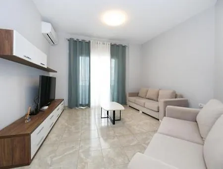 Lori's House Apartman