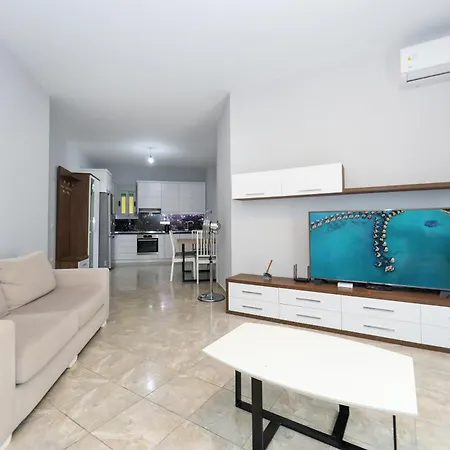 Lori's House * Vlorë